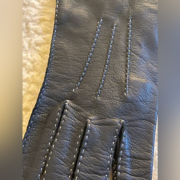 Carolina Amato Gloves!! - Picture 6 of 6